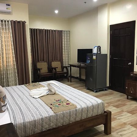 Charos Dormitel Hotel Dumaguete City Екстериор снимка