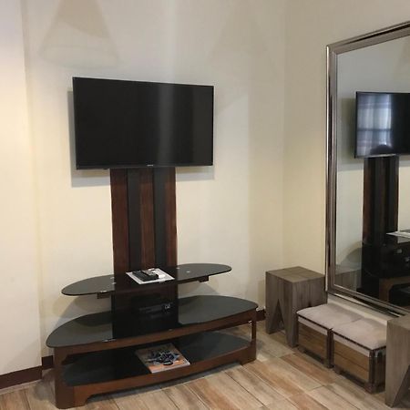 Charos Dormitel Hotel Dumaguete City Екстериор снимка