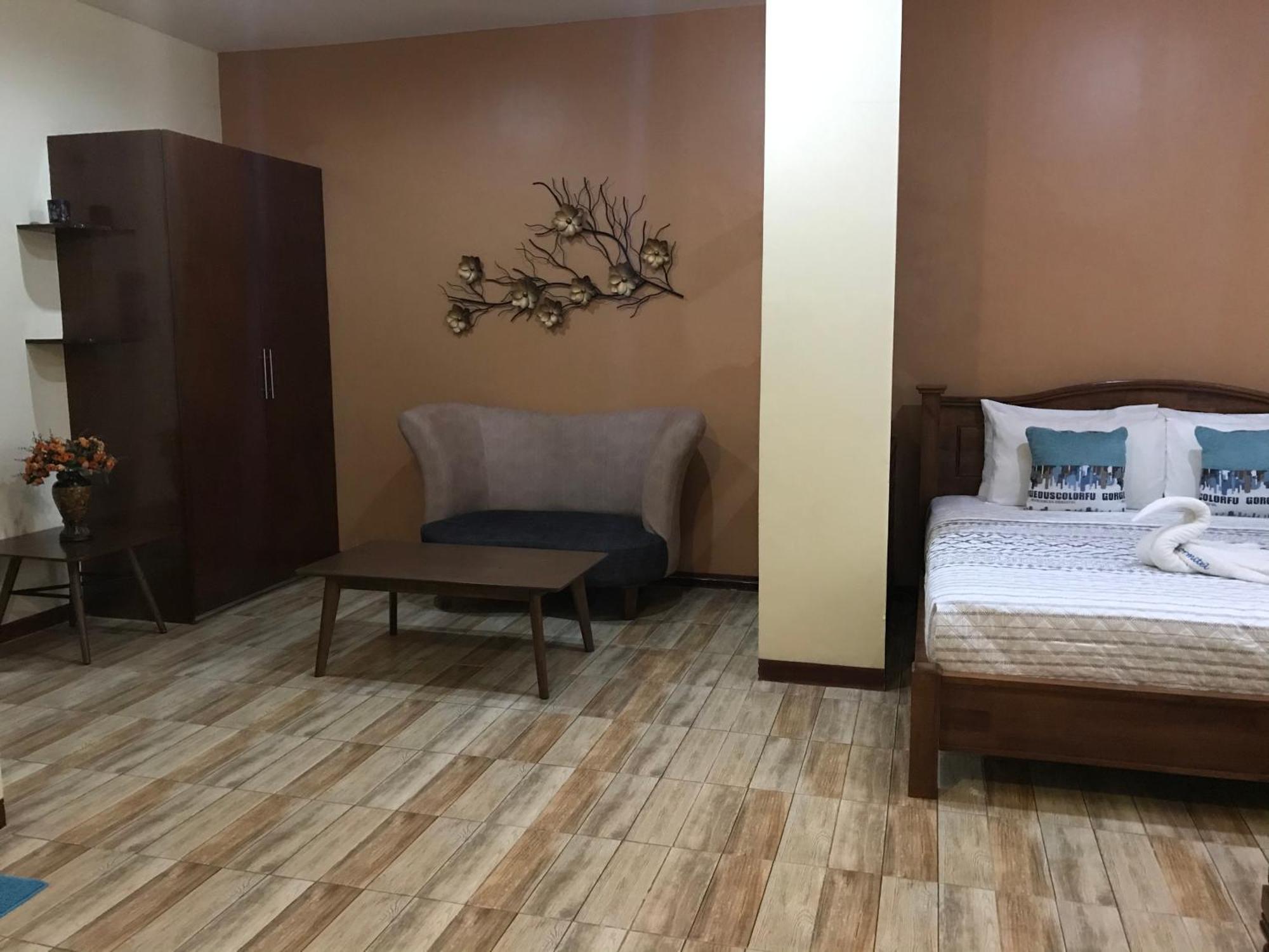 Charos Dormitel Hotel Dumaguete City Екстериор снимка