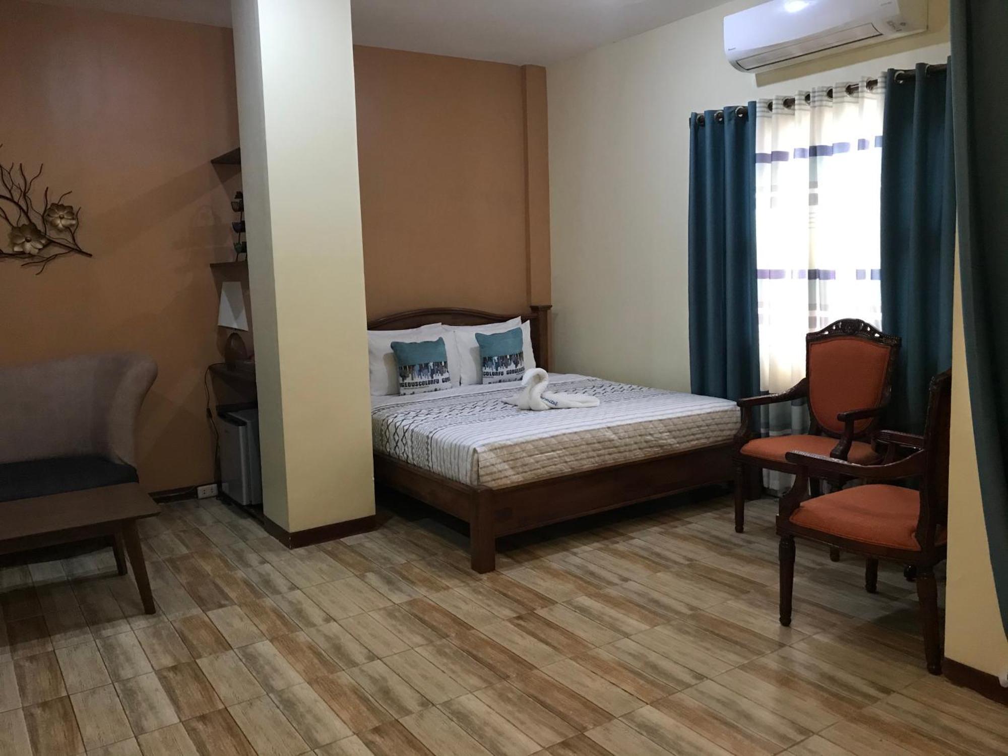 Charos Dormitel Hotel Dumaguete City Екстериор снимка