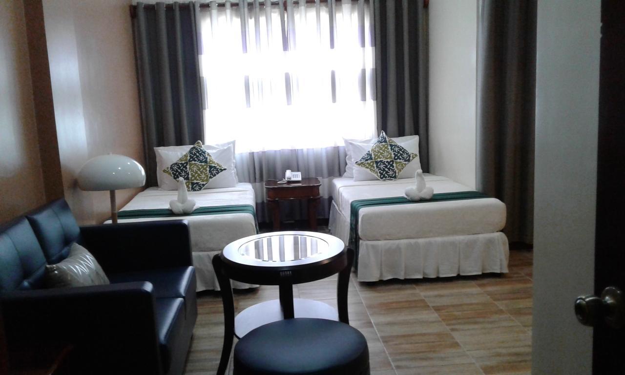 Charos Dormitel Hotel Dumaguete City Екстериор снимка