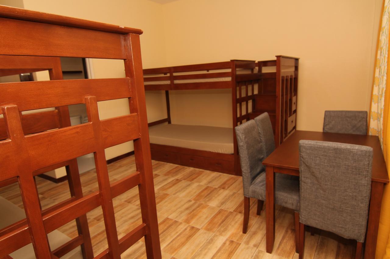 Charos Dormitel Hotel Dumaguete City Екстериор снимка