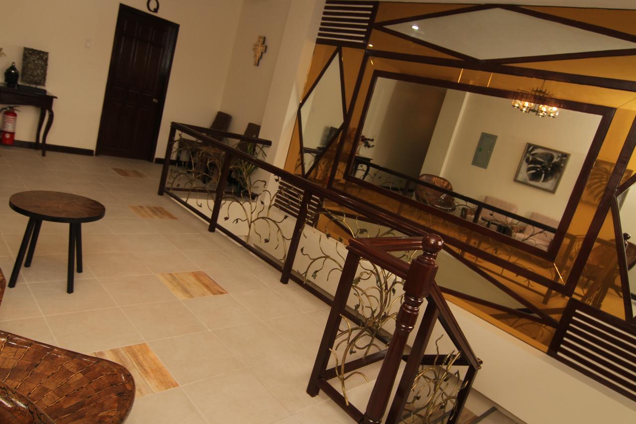 Charos Dormitel Hotel Dumaguete City Екстериор снимка