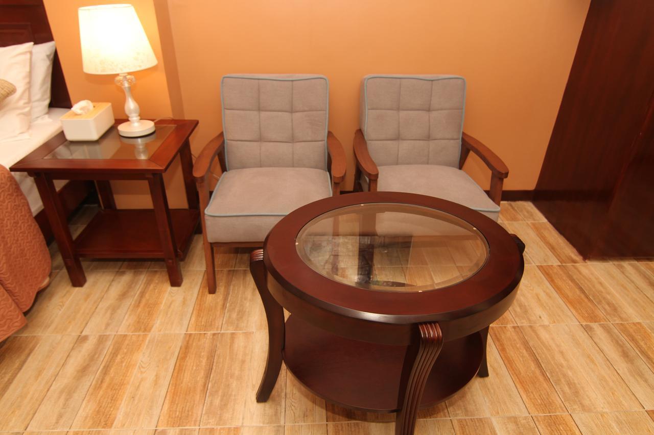 Charos Dormitel Hotel Dumaguete City Екстериор снимка