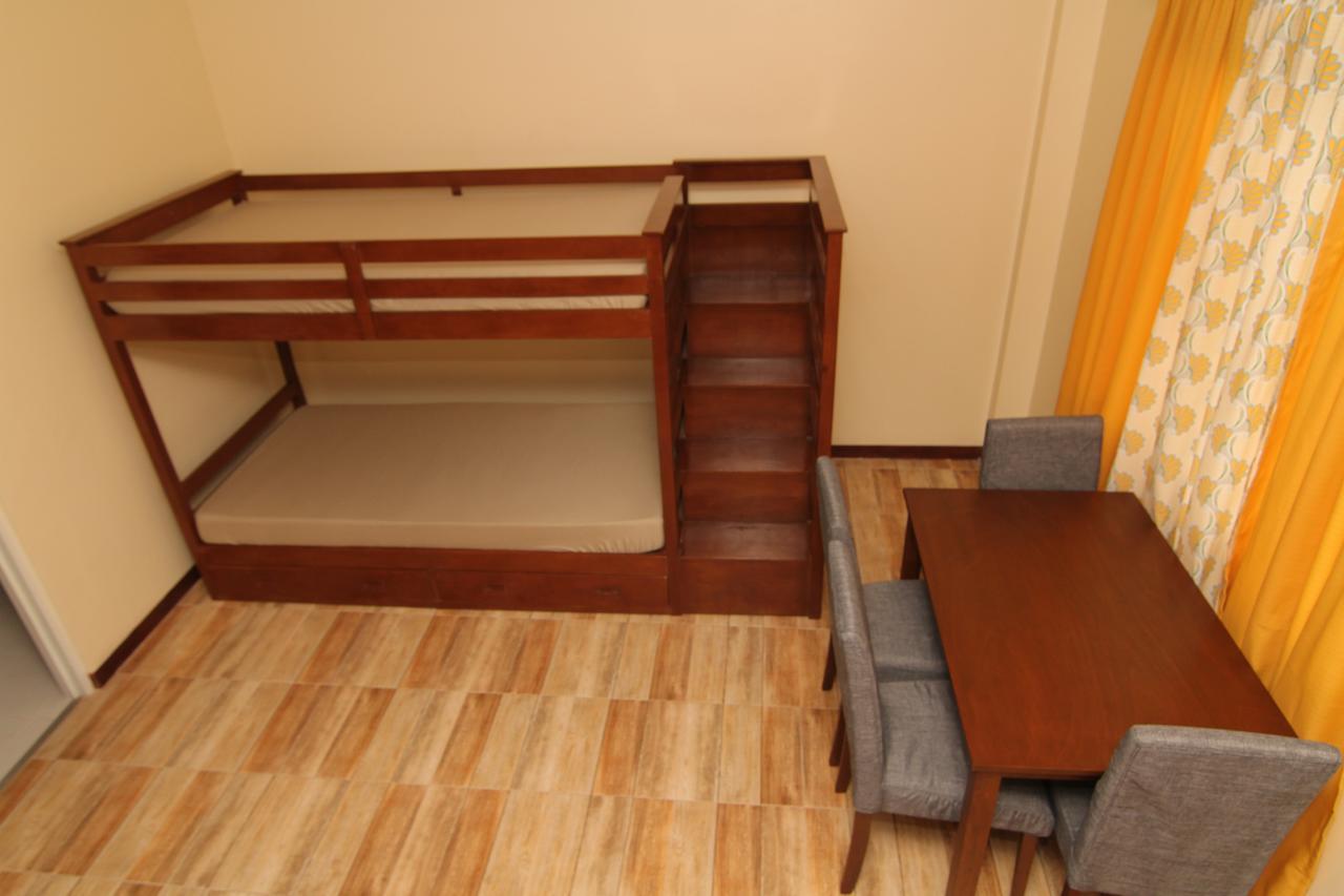 Charos Dormitel Hotel Dumaguete City Екстериор снимка