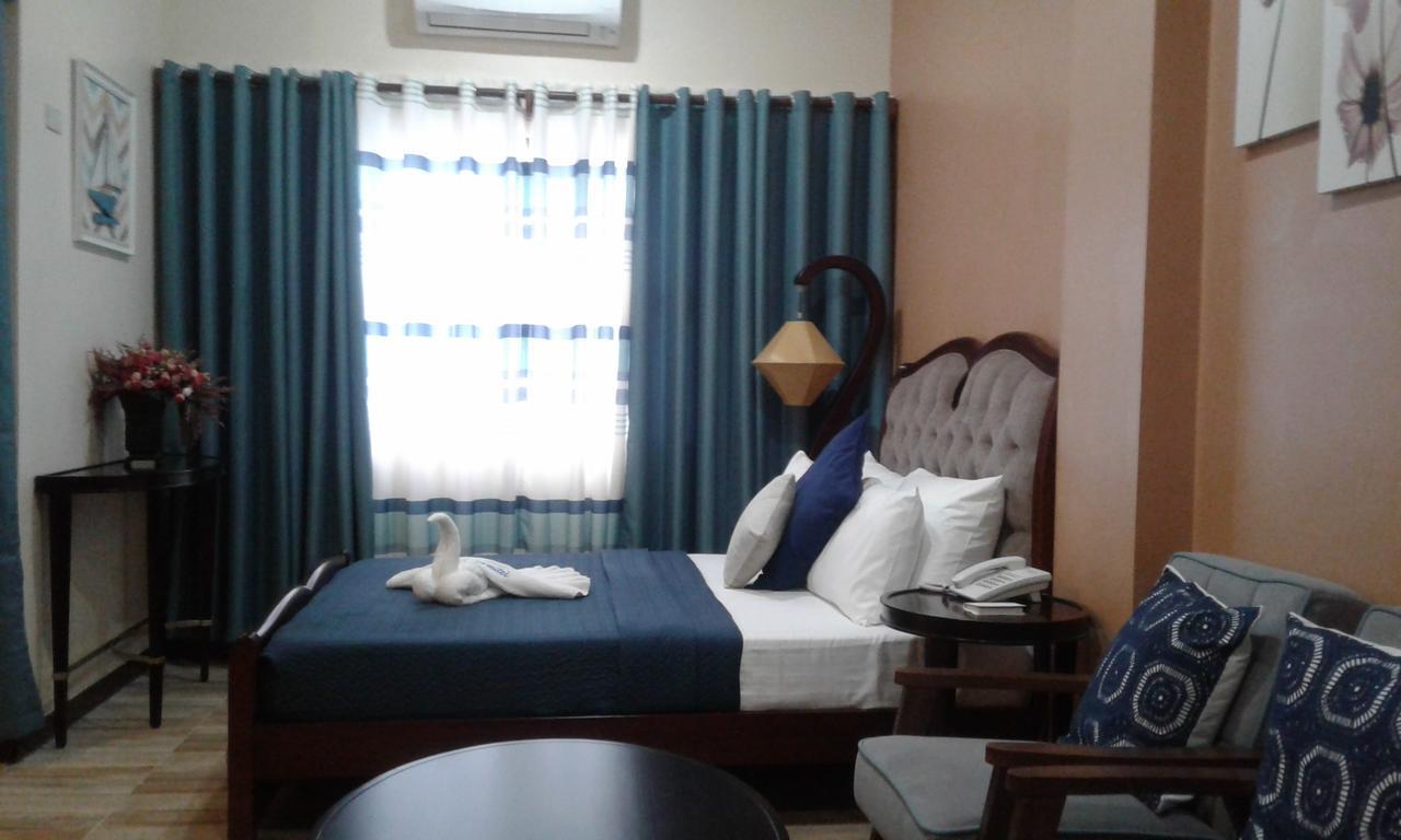 Charos Dormitel Hotel Dumaguete City Екстериор снимка