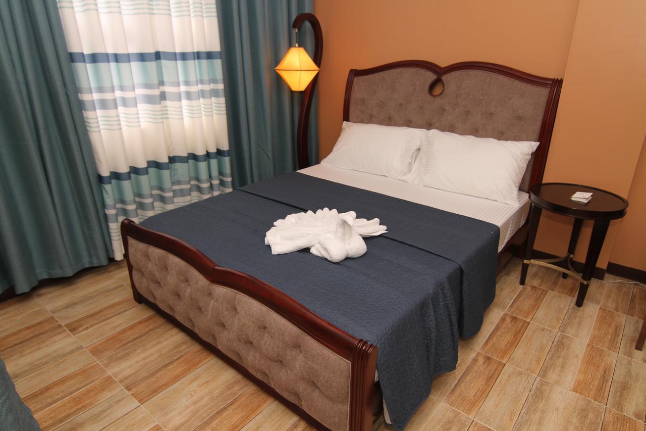 Charos Dormitel Hotel Dumaguete City Екстериор снимка