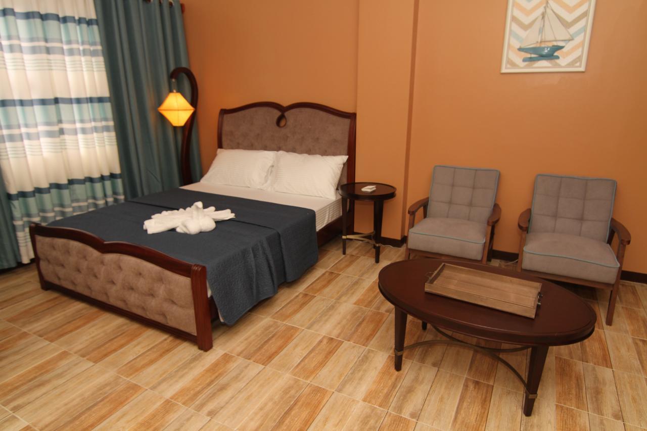 Charos Dormitel Hotel Dumaguete City Екстериор снимка