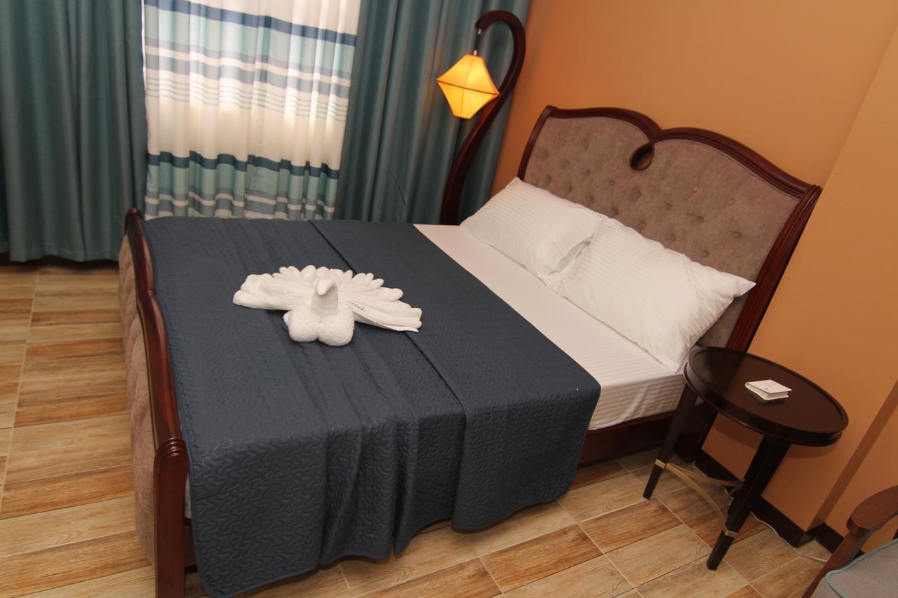 Charos Dormitel Hotel Dumaguete City Екстериор снимка