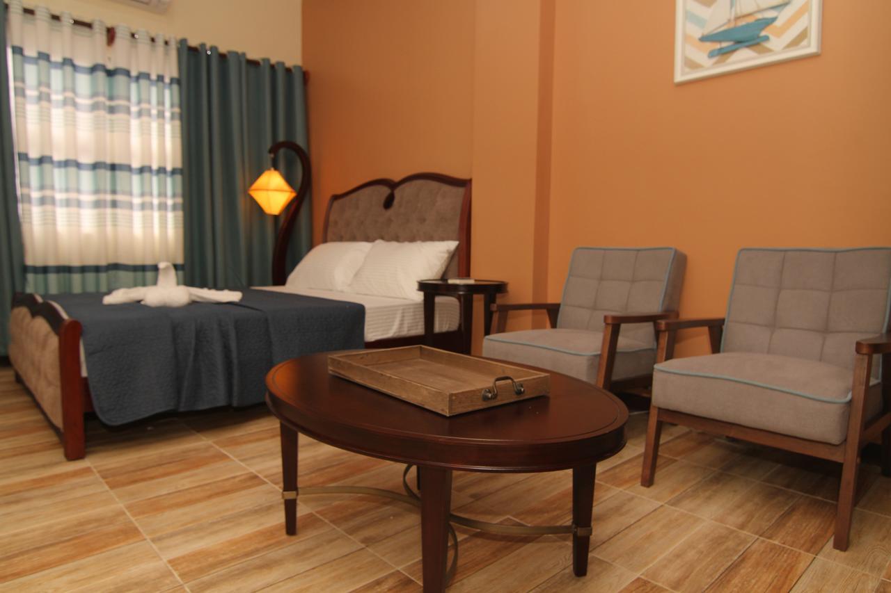 Charos Dormitel Hotel Dumaguete City Екстериор снимка